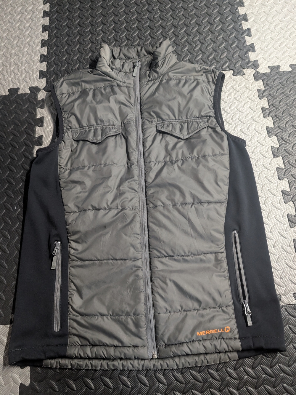 Merrell Men's Gray Quilted Hybrid Vest